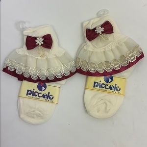 Ivory in burgundy piccolo 2 pair socks fit 4-51/2